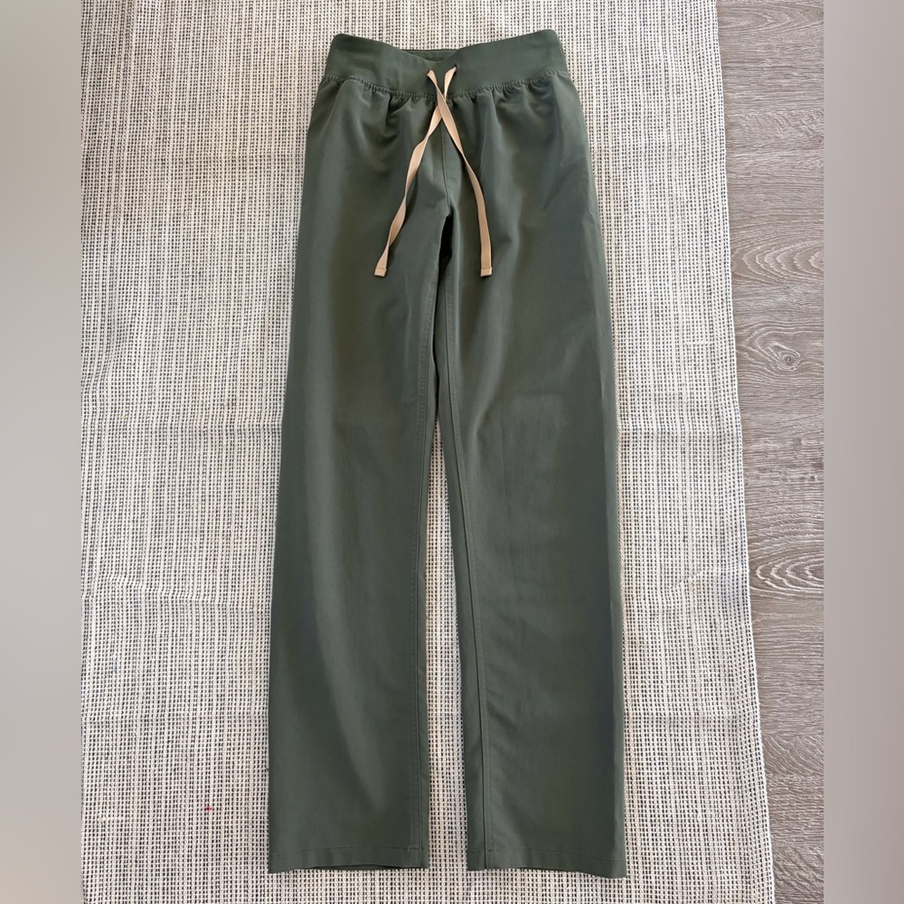Figs Women Moss Livingston basic scrub pant